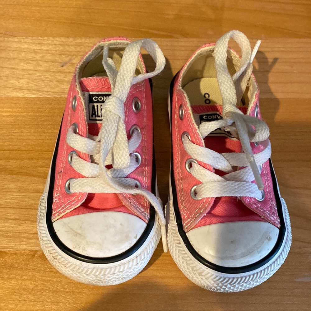 Pink Converse 💰 3 for $15